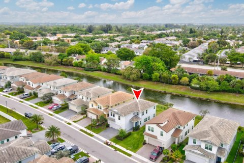 Villa ou maison à vendre à Deerfield Beach, Floride: 4 chambres, 203.46 m2 № 1081708 - photo 8