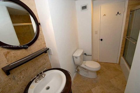 Condominio en venta en Miami Beach, Florida, 1 dormitorio, 78.97 m2 № 1321656 - foto 4