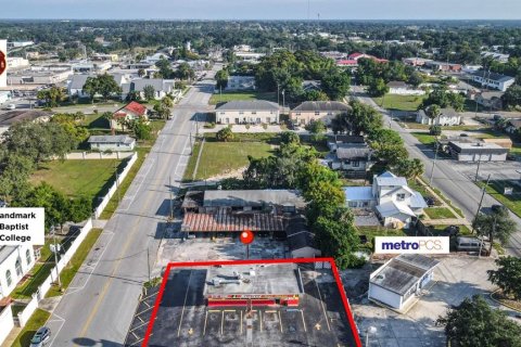 Propiedad comercial en venta en Haines City, Florida, 154.68 m2 № 1388554 - foto 3