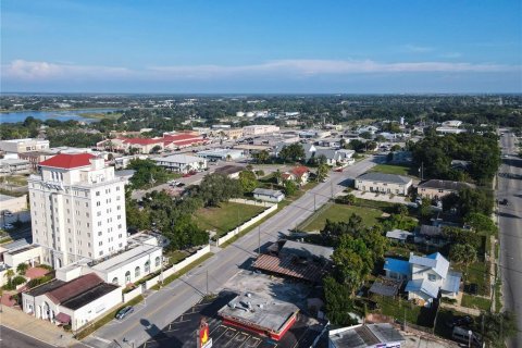 Propiedad comercial en venta en Haines City, Florida, 154.68 m2 № 1388554 - foto 8