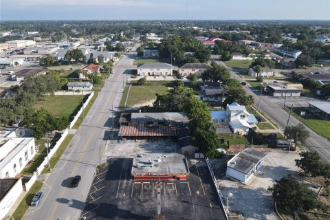 Propiedad comercial en venta en Haines City, Florida, 154.68 m2 № 1388554 - foto 14