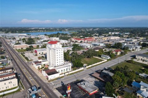 Propiedad comercial en venta en Haines City, Florida, 154.68 m2 № 1388554 - foto 9