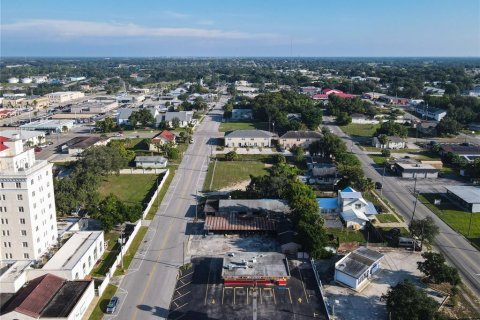 Propiedad comercial en venta en Haines City, Florida, 154.68 m2 № 1388554 - foto 10