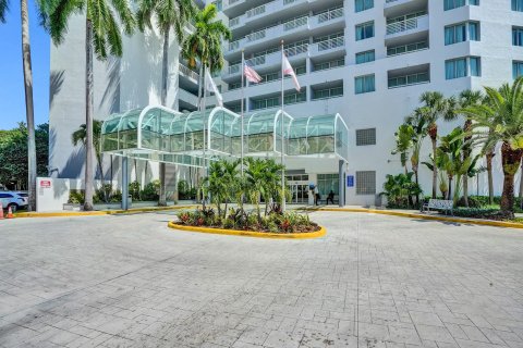 Condo in Fort Lauderdale, Florida, 1 bedroom  № 1135443 - photo 2