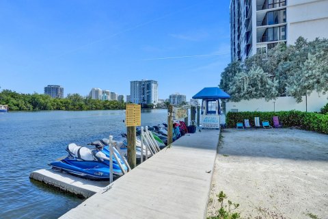 Condo in Fort Lauderdale, Florida, 1 bedroom  № 1135443 - photo 8