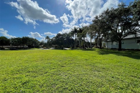 Terreno en venta en Weston, Florida № 1118430 - foto 5