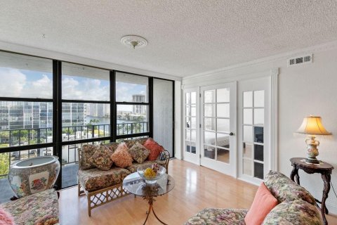 Condominio en venta en Hallandale Beach, Florida, 2 dormitorios, 104.98 m2 № 1168783 - foto 12