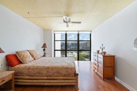 Condominio en venta en Hallandale Beach, Florida, 2 dormitorios, 104.98 m2 № 1168783 - foto 8