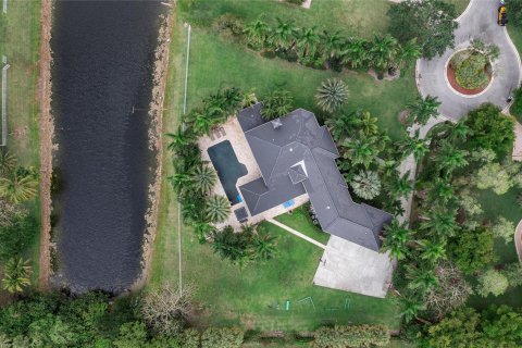 House in Parkland, Florida 6 bedrooms, 557.04 sq.m. № 1093665 - photo 3