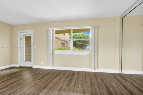 Condo in Delray Beach, Florida, 1 bedroom  № 1329830 - photo 5