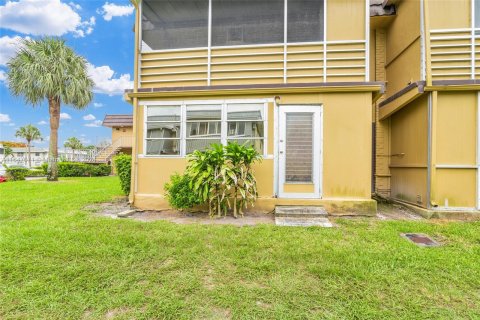 Condo in Delray Beach, Florida, 1 bedroom  № 1329830 - photo 20