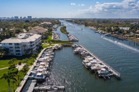 Condo in Juno Beach, Florida, 2 bedrooms  № 1007384 - photo 10