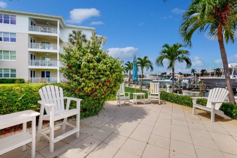 Condo in Juno Beach, Florida, 2 bedrooms  № 1007384 - photo 13