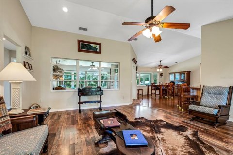 Casa en venta en Lakeland, Florida, 3 dormitorios, 201.88 m2 № 1137500 - foto 4