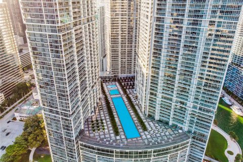 Condominio en venta en Miami, Florida, 2 dormitorios, 121.98 m2 № 1146354 - foto 3