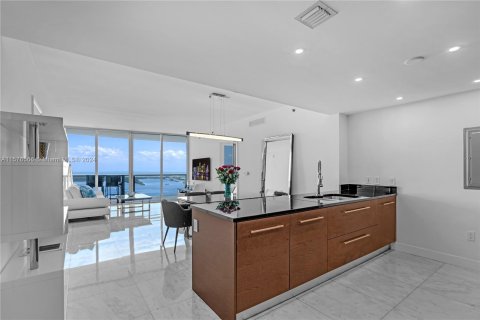 Condominio en venta en Miami, Florida, 2 dormitorios, 121.98 m2 № 1146354 - foto 10