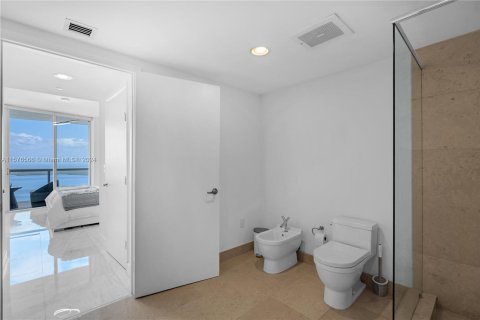 Condo in Miami, Florida, 2 bedrooms  № 1146354 - photo 26