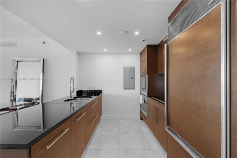 Copropriété à vendre à Miami, Floride: 2 chambres, 121.98 m2 № 1146354 - photo 12