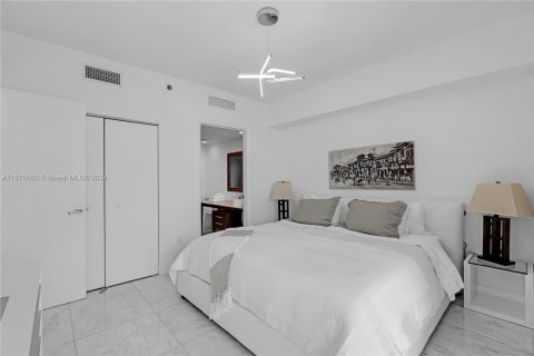 Copropriété à vendre à Miami, Floride: 2 chambres, 121.98 m2 № 1146354 - photo 28