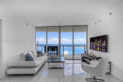 Condo in Miami, Florida, 2 bedrooms  № 1146354 - photo 16