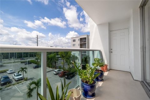 Condo in North Miami Beach, Florida, 3 bedrooms  № 1331012 - photo 28