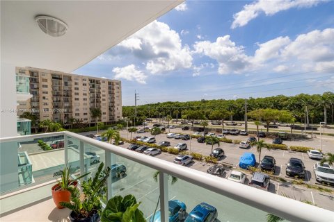 Condo in North Miami Beach, Florida, 3 bedrooms  № 1331012 - photo 30