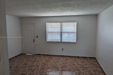 Condominio en venta en Miami Gardens, Florida, 1 dormitorio, 57.6 m2 № 1332170 - foto 6