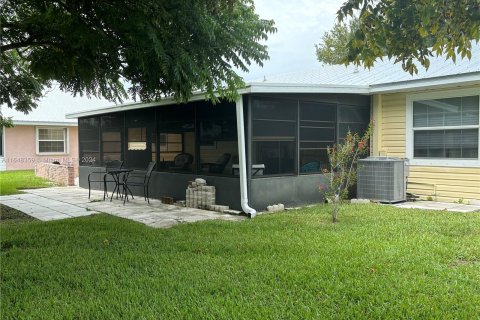 House in Okeechobee, Florida 3 bedrooms, 96.99 sq.m. № 1330876 - photo 19