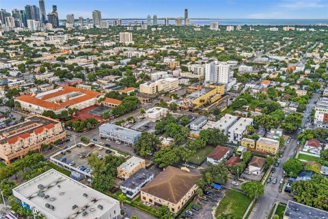 Propiedad comercial en venta en Miami, Florida, 557.41 m2 № 1332171 - foto 10