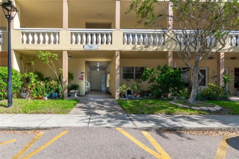 Condominio en venta en Clearwater, Florida, 2 dormitorios, 102.19 m2 № 1383405 - foto 1