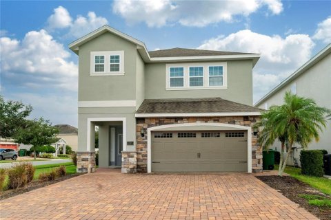 Casa en venta en Kissimmee, Florida, 6 dormitorios, 308.16 m2 № 1343378 - foto 1