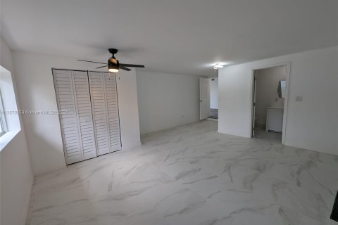 House in Fort Lauderdale, Florida 4 bedrooms, 157.19 sq.m. № 1417234 - photo 20