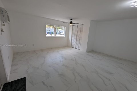 House in Fort Lauderdale, Florida 4 bedrooms, 157.19 sq.m. № 1417234 - photo 19