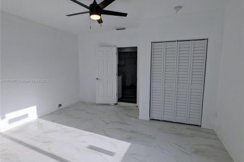 House in Fort Lauderdale, Florida 4 bedrooms, 157.19 sq.m. № 1417234 - photo 18