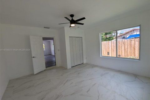 House in Fort Lauderdale, Florida 4 bedrooms, 157.19 sq.m. № 1417234 - photo 21