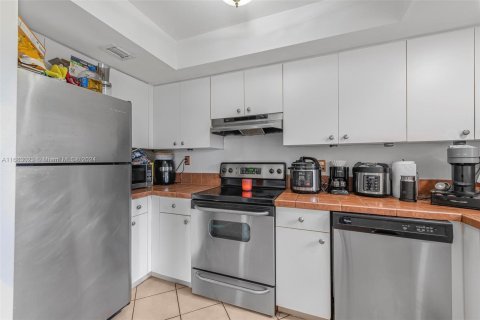 Condo in Fort Lauderdale, Florida, 2 bedrooms  № 1417185 - photo 13