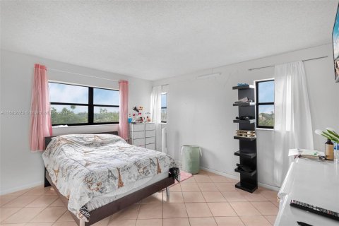 Condo in Fort Lauderdale, Florida, 2 bedrooms  № 1417185 - photo 18