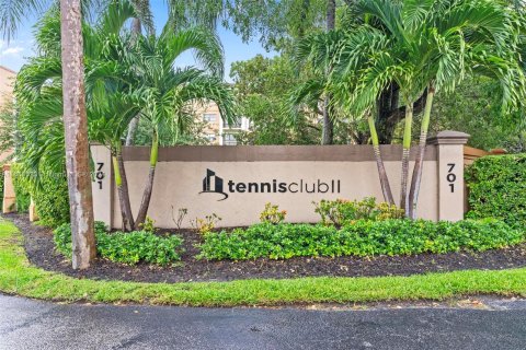 Condo in Fort Lauderdale, Florida, 2 bedrooms  № 1417185 - photo 2