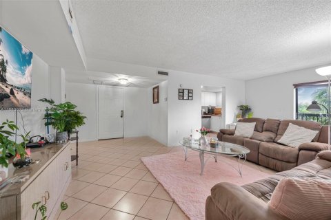 Condo in Fort Lauderdale, Florida, 2 bedrooms  № 1417185 - photo 14