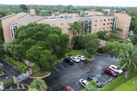 Condo in Fort Lauderdale, Florida, 2 bedrooms  № 1417185 - photo 26