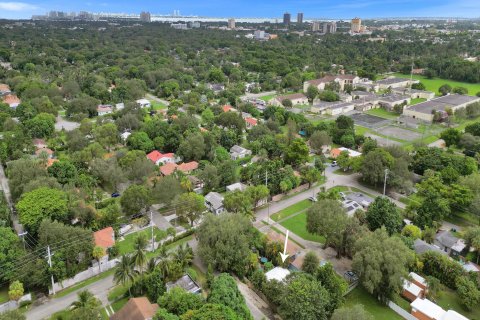 Villa ou maison à vendre à Miami Shores, Floride: 3 chambres, 171.22 m2 № 742098 - photo 2
