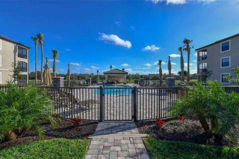 Condominio en alquiler en Lakewood Ranch, Florida, 3 dormitorios, 130.81 m2 № 633832 - foto 25