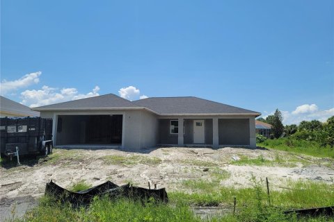 House in North Port, Florida 3 bedrooms, 131.27 sq.m. № 1325087 - photo 1