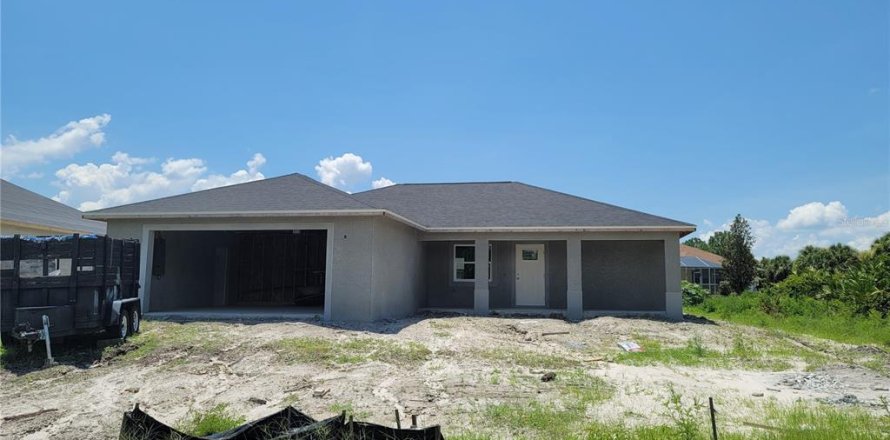 House in North Port, Florida 3 bedrooms, 131.27 sq.m. № 1325087