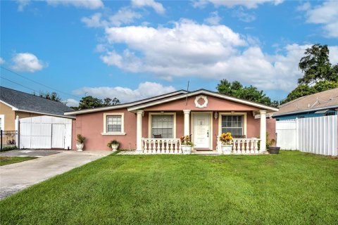 Villa ou maison à vendre à Tampa, Floride: 3 chambres, 169.45 m2 № 1377027 - photo 1