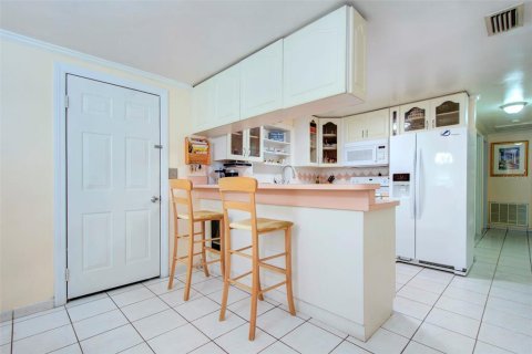 Casa en venta en Tampa, Florida, 3 dormitorios, 169.45 m2 № 1377027 - foto 16