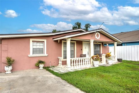 Villa ou maison à vendre à Tampa, Floride: 3 chambres, 169.45 m2 № 1377027 - photo 4