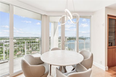 Condominio en venta en Miami, Florida, 2 dormitorios, 253.07 m2 № 1330393 - foto 15