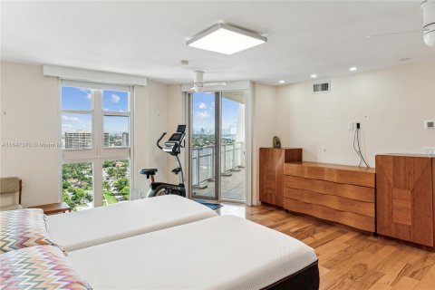 Condominio en venta en Miami, Florida, 2 dormitorios, 253.07 m2 № 1330393 - foto 21