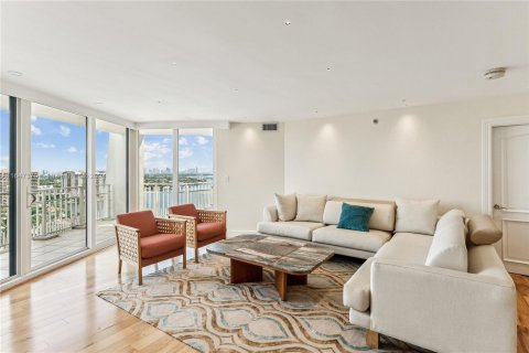 Copropriété à vendre à Miami, Floride: 2 chambres, 253.07 m2 № 1330393 - photo 8